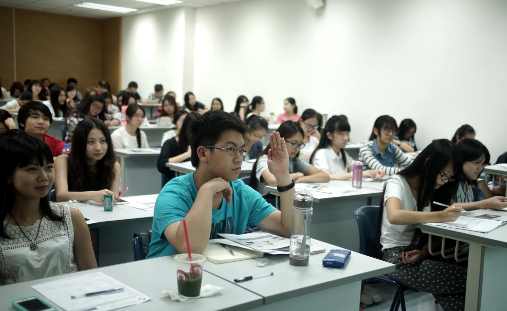 科大學生積極發問