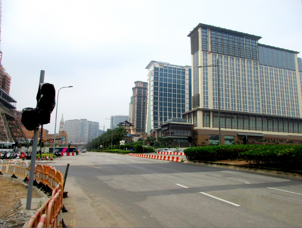路城增設交通燈理順行車秩序