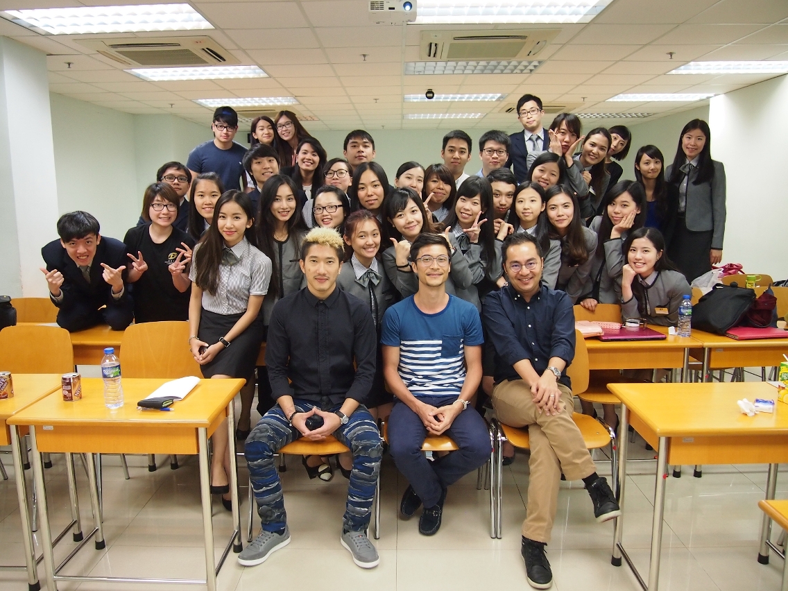 group photo after presentation