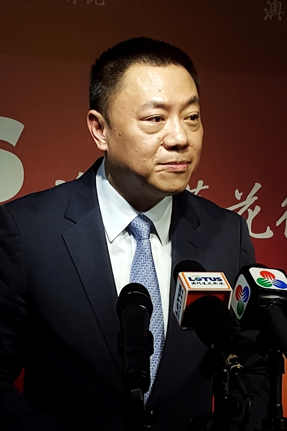 經濟財政司司長梁維特接受傳媒訪問