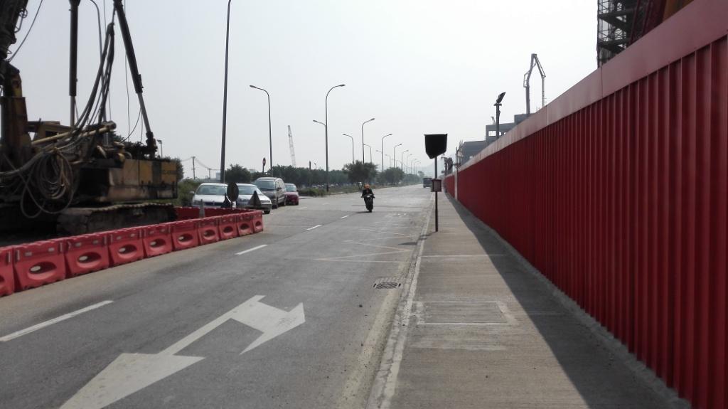 “霍英東博士大馬路／機場大馬路”巴士站遷移位置