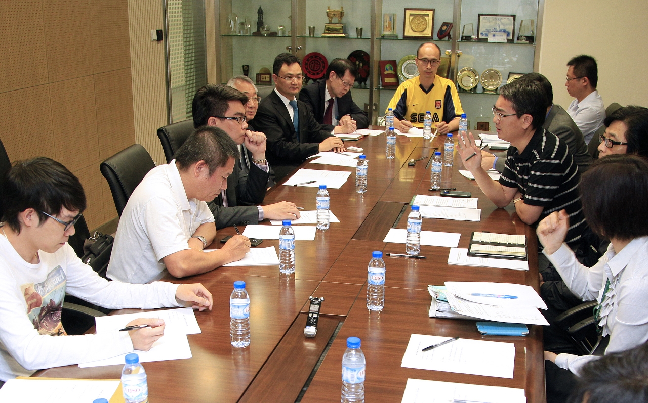 政府跟進小組與善豐花園業主舉行新階段的首次會議，社企代表列席。