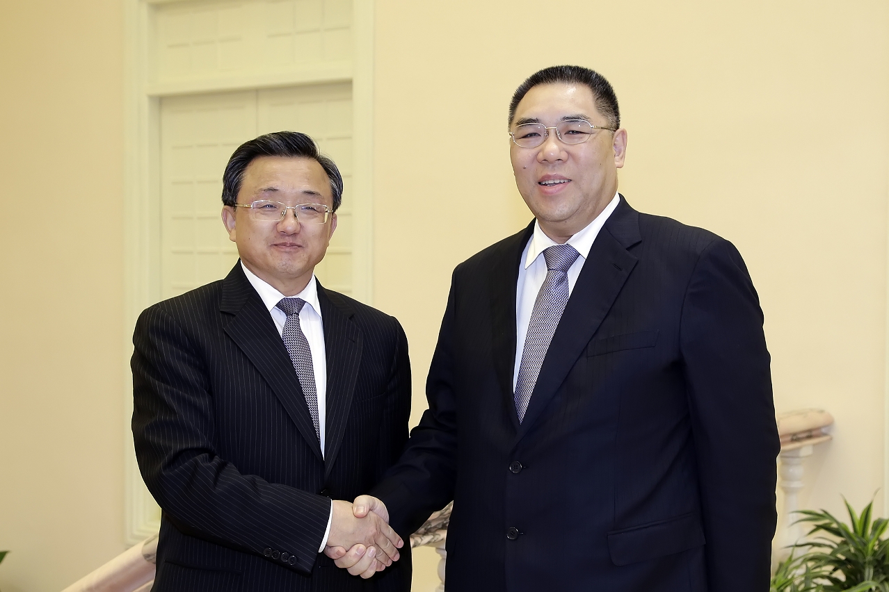 行政長官崔世安與外交部副部長劉振民會面