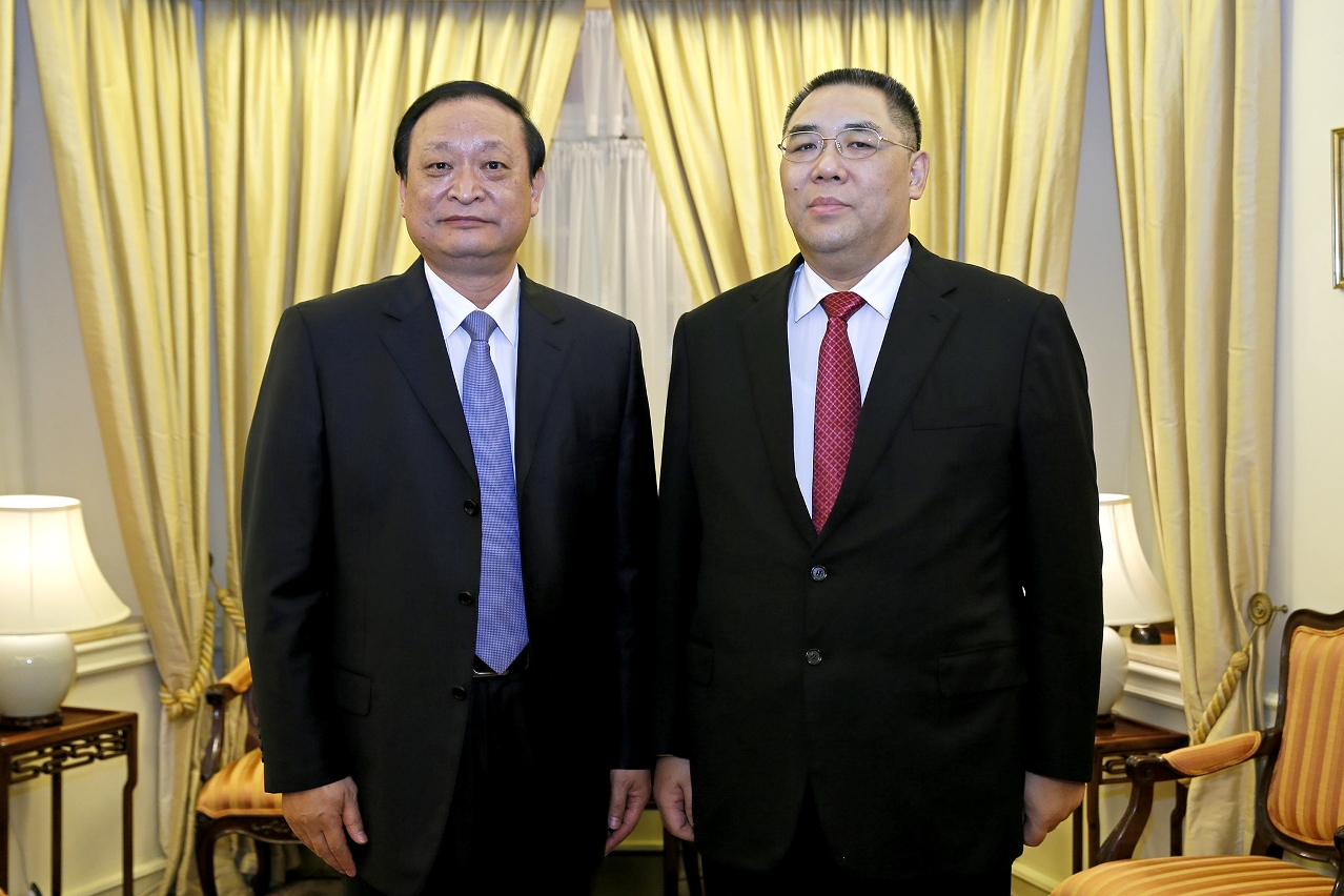 行政長官崔世安會見國家衛生計生委副主任王國強