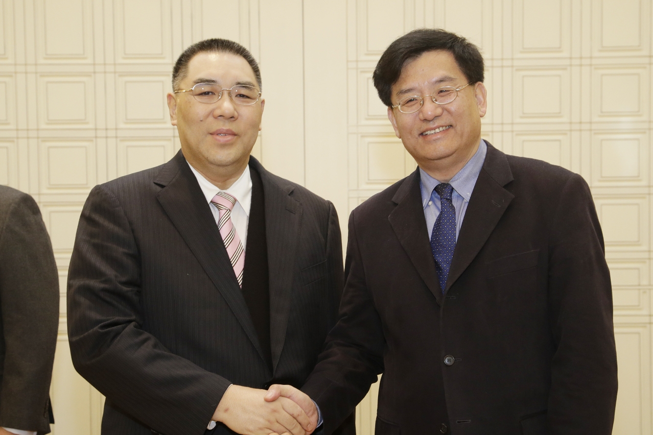 行政長官崔世安會見中新社社長章新新