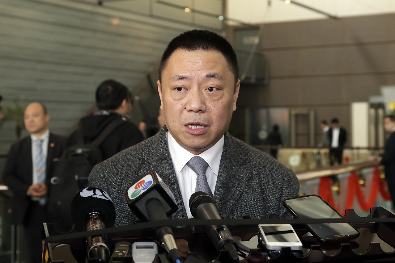 經濟財政司司長梁維特見傳媒