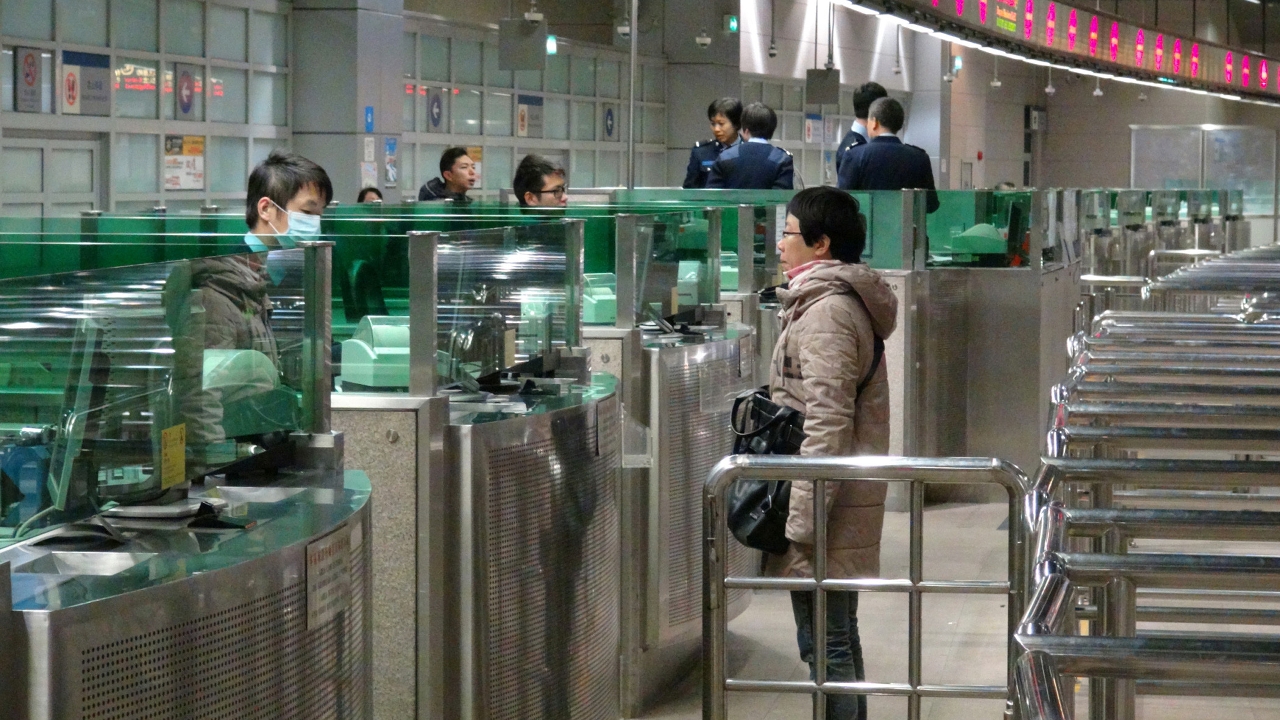 今晨六時關閘入境旅客未見擠擁
