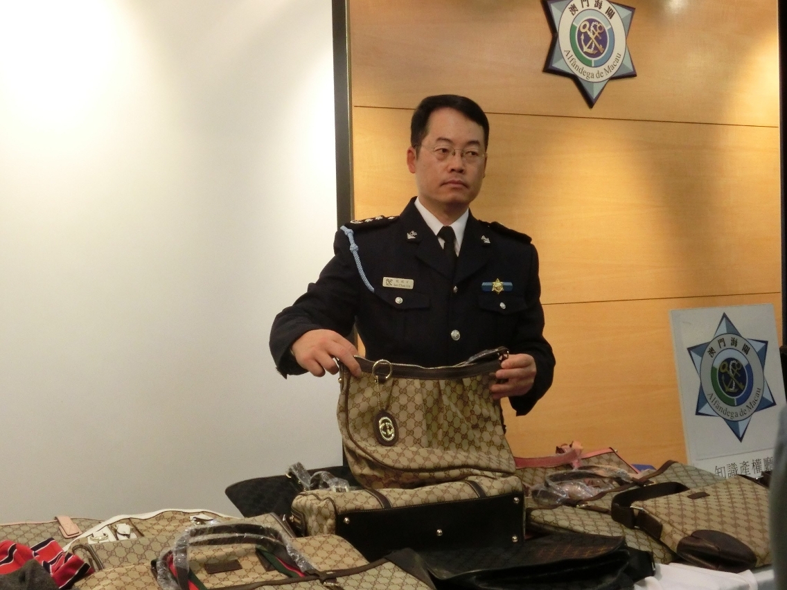 海關發言人講述案件經過