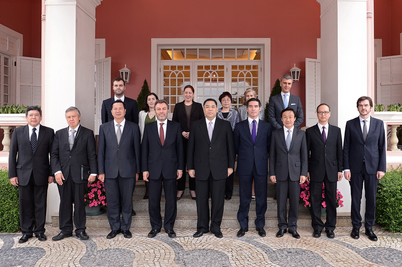 行政長官崔世安與葡萄牙教育和科技部部長克拉托（Nuno Crato）會面