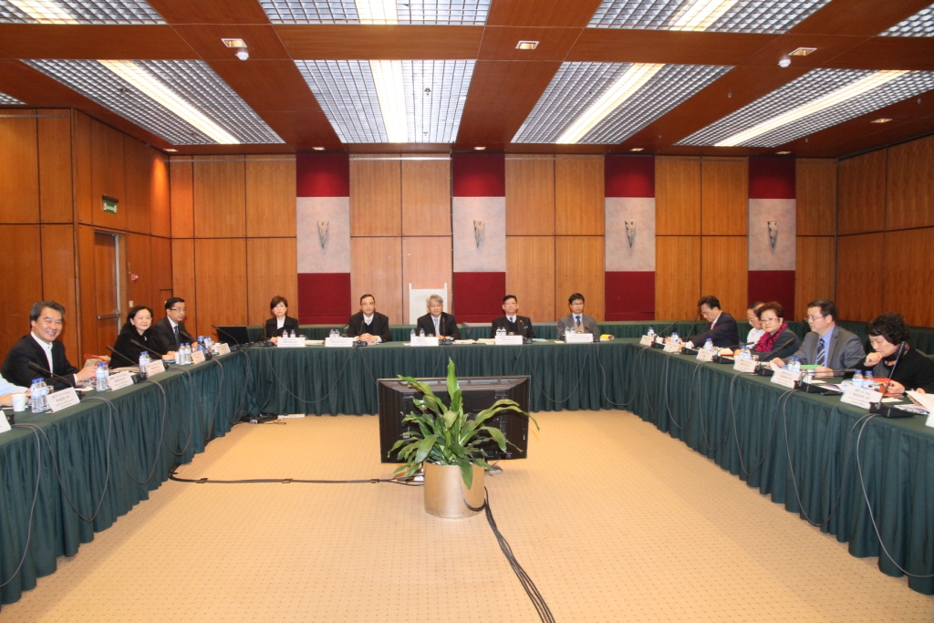 醫務委員會召開全體會議 (2)