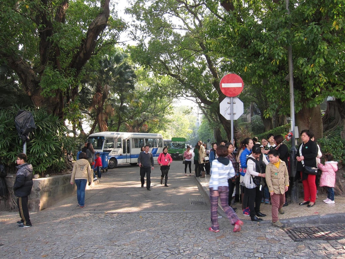 位於澳門博物館前地的旅遊巴停泊區將取消並調整為休憩空間