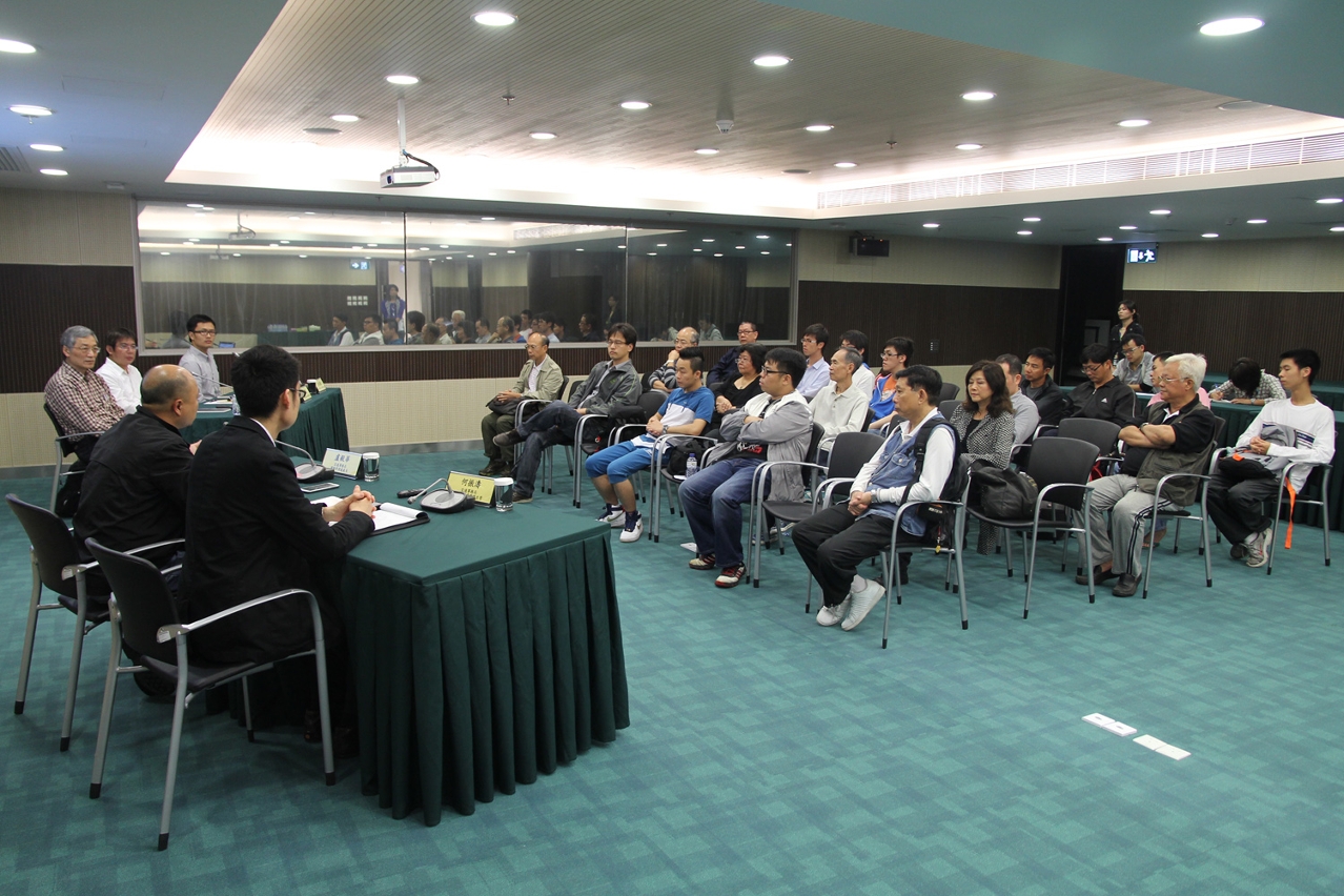 交通事務局邀請巴士服務評鑑制度之研究團隊與巴士之友座談