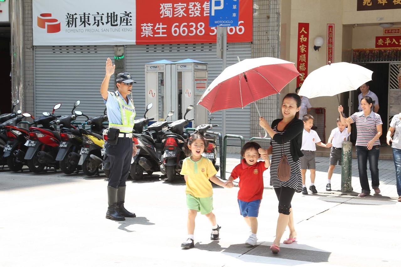 禮讓行人