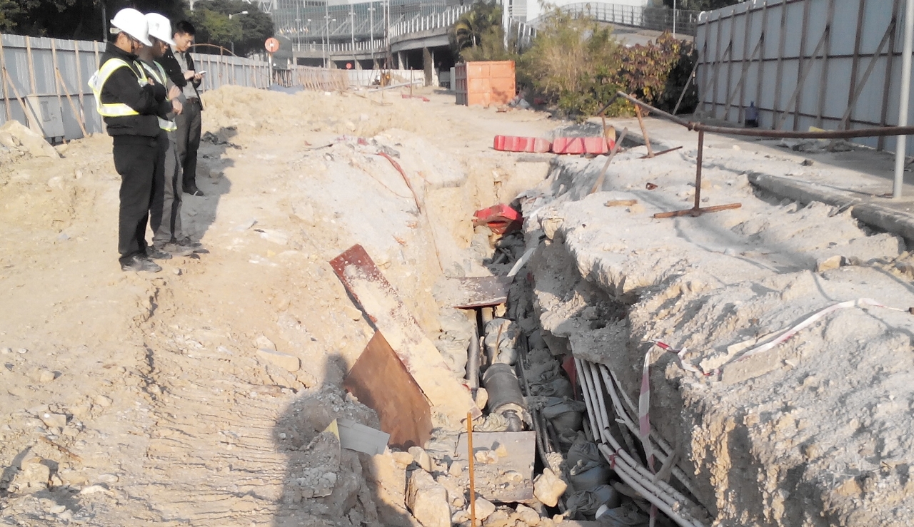 複雜的地下管線影響輕軌地基建設