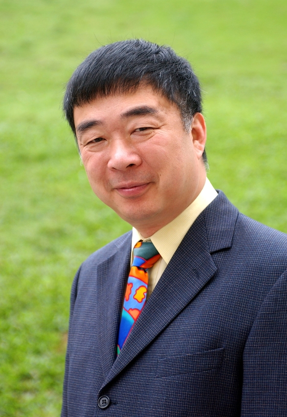 澳門樂團前任音樂總監邵恩
