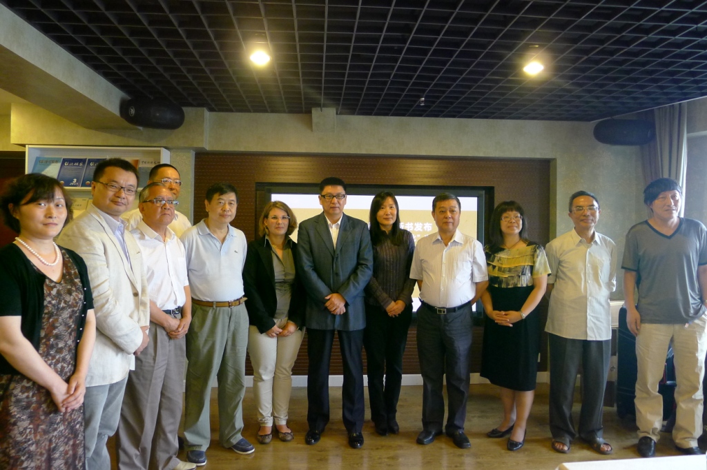 康偉、姚京明、謝壽光等和與會嘉賓合影。
