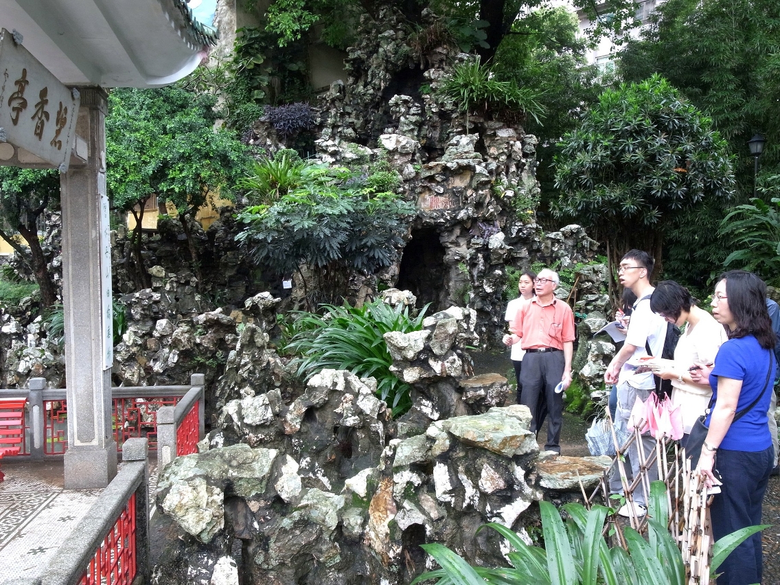 “文化遺產．文學風景” 導賞活動推廣蘊藏在澳門文物景點中的文學遺產圖片一