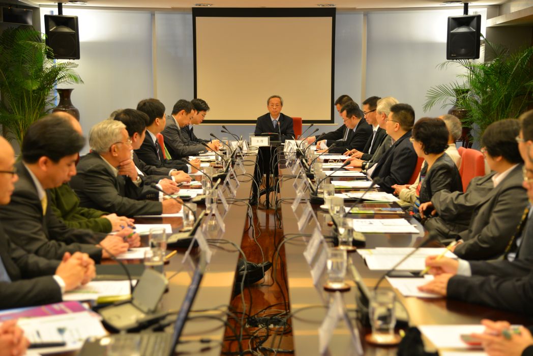 環境諮詢委員會舉行2013年度第一次平常會議