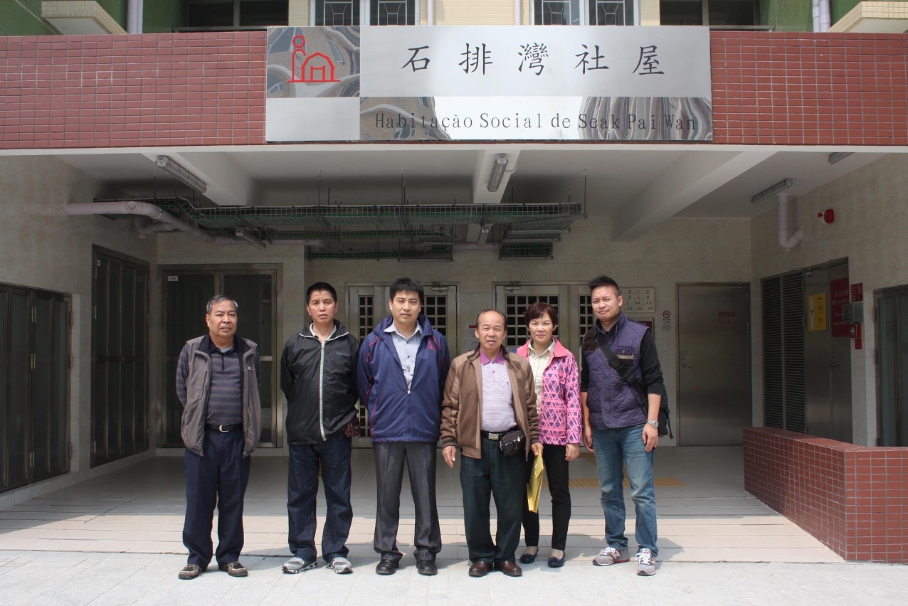 首批石排灣社屋-樂群樓社屋租戶上樓