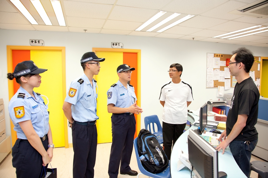 治安警察局前往交通運輸業總工會進行交通安全宣傳活動