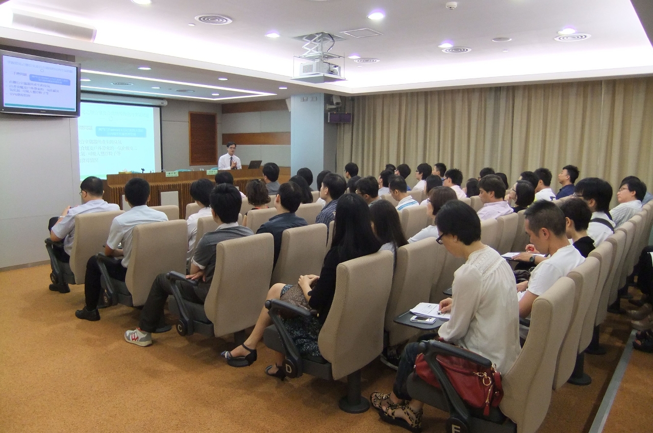 環境保護局與行政公職局舉辦講座，加深公共部門對室內空氣質素之認知。