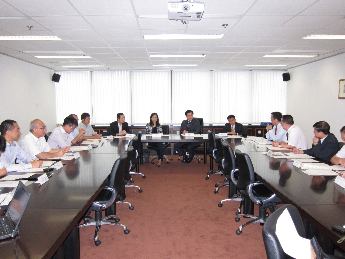 港務局與香港海事處討論海上安全