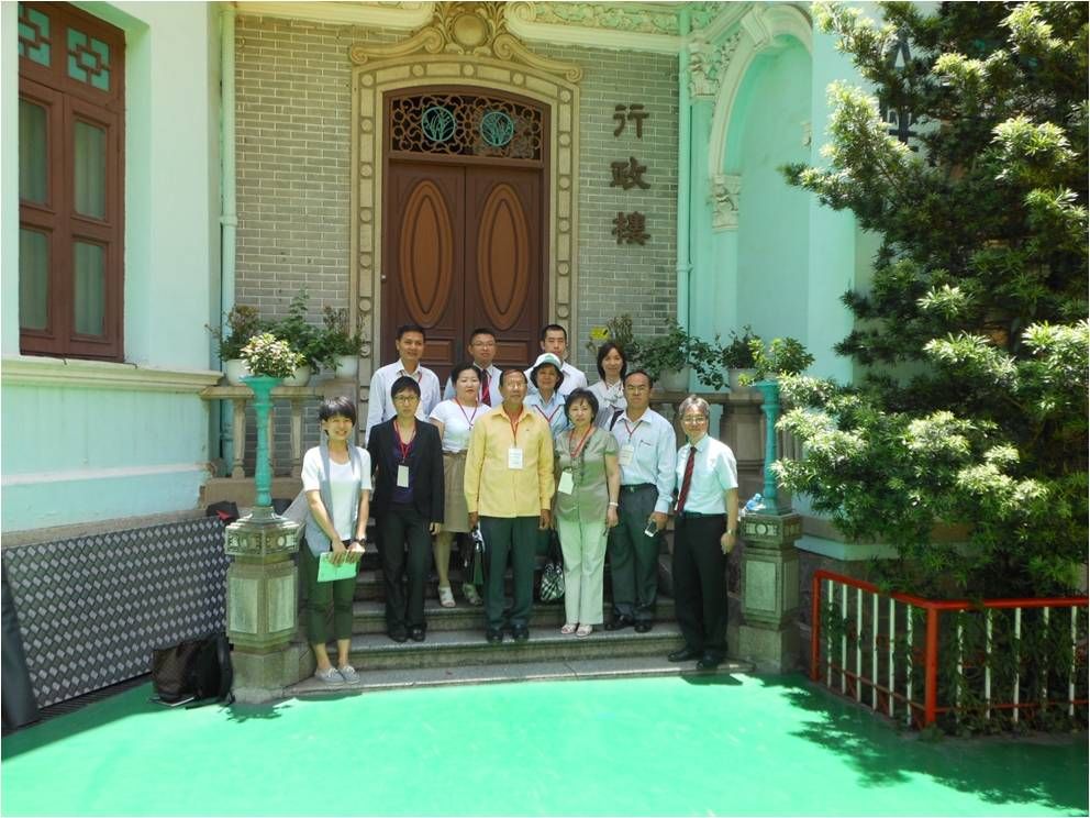 澳門－世衛健康城市領袖計劃學員與培正中學高錦輝校長及代表合影