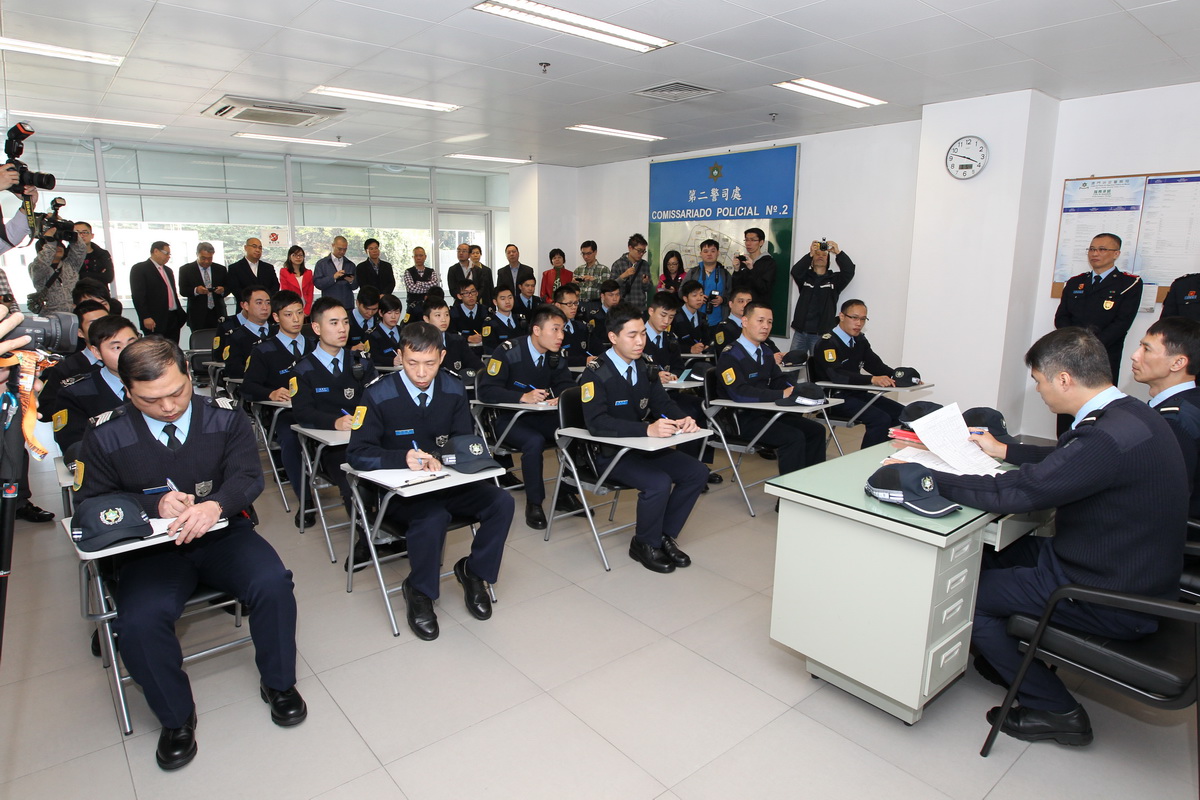 團體代表參觀入更前列隊情況