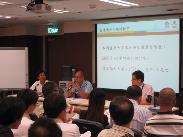 為運輸業團體辦交安講座