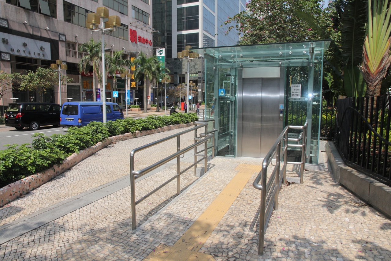 宋玉生廣場停車場增設升降機方便殘疾人士出入