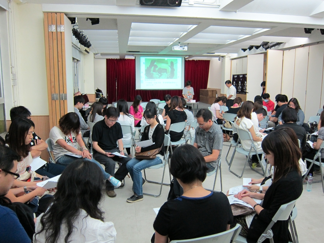 60名本澳社工默哀悼念陸毅神父