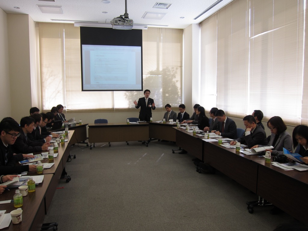 考察團與日本的再生水技術開發和管理人員交流意見