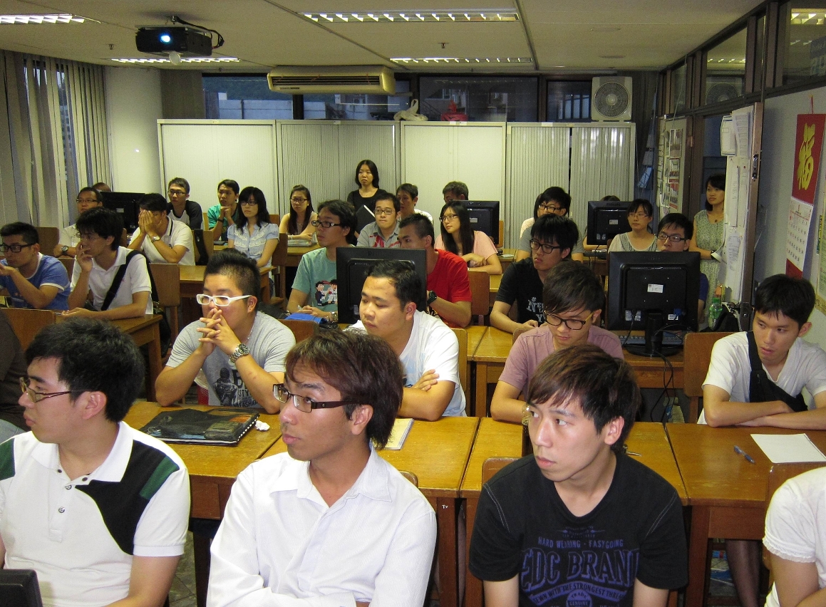 出席“地形測量學一般課程”開學禮之學員