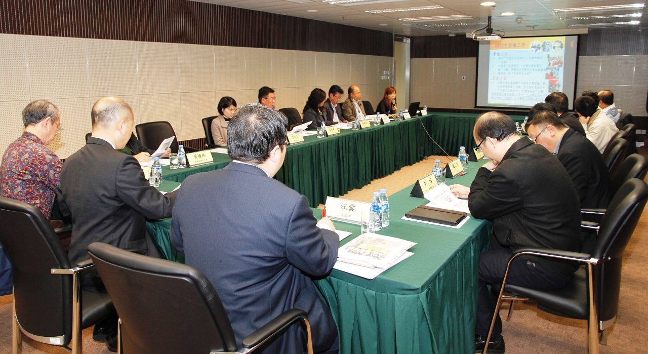 公共交通及社區關係專責小組討論本年度交通安全宣導工作