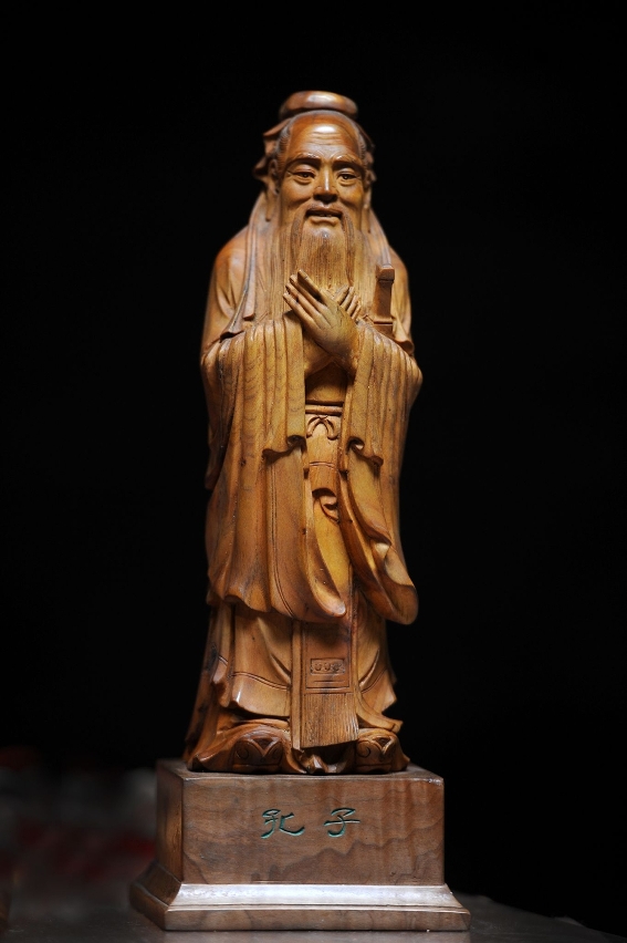 孔門木雕作品富儒家文化色彩