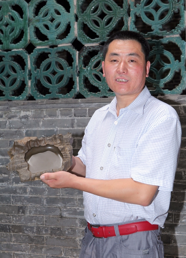 徐公硯工藝家張玉傑