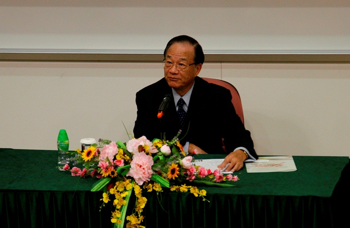 謝志偉博士分享對澳大過去十年發展的感受