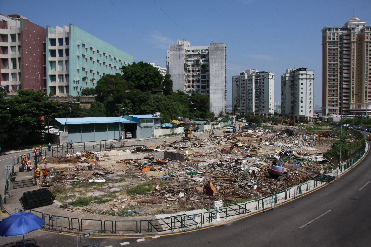 政府收回五千五百平方米土地，作為萬九公屋以外新增公屋用地