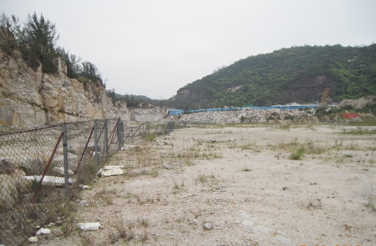 政府今年第二季內啟動石排灣公屋基建工程
