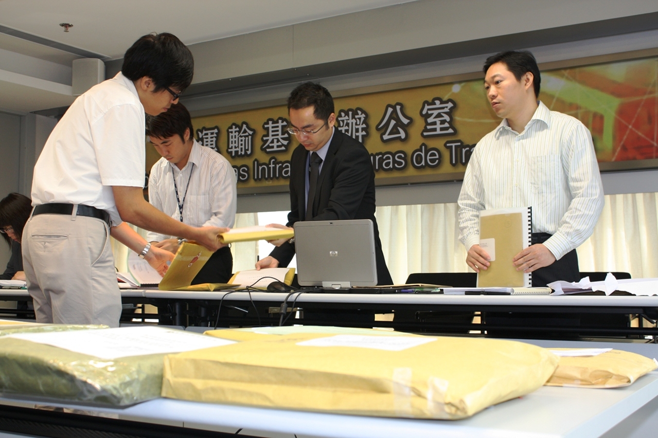 輕軌一期車廠地段平整工程開標
