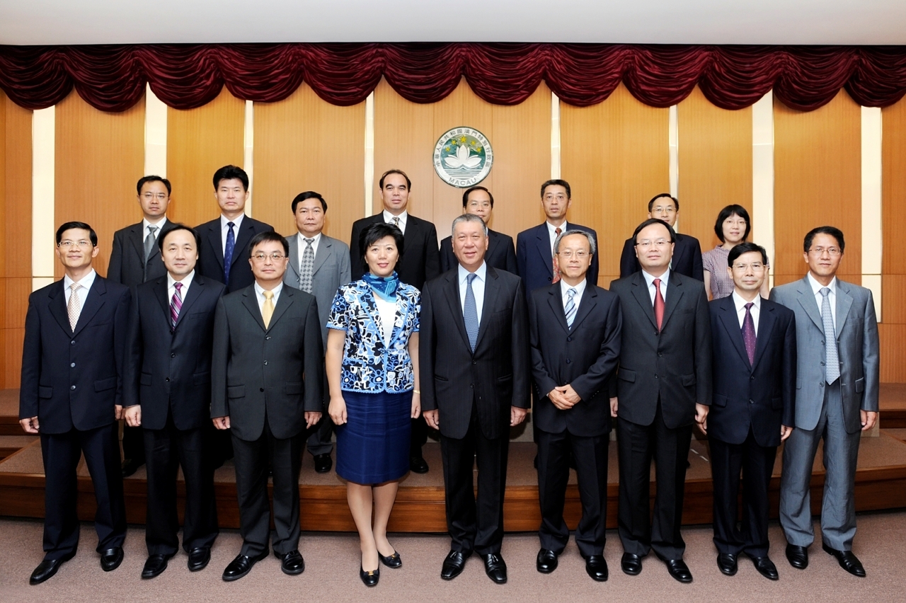 珠海市政府訪澳團與行政長官何厚鏵會晤後合照