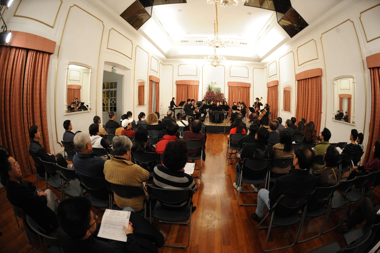 澳門中樂團崗頂劇院鏡廳舉行《細雨花枝》音樂會