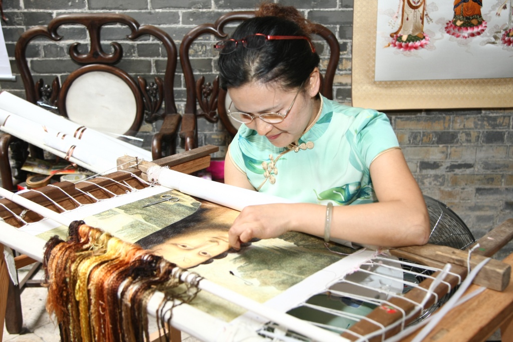 蘇繡工藝家現場展演作品《蒙羅麗莎》