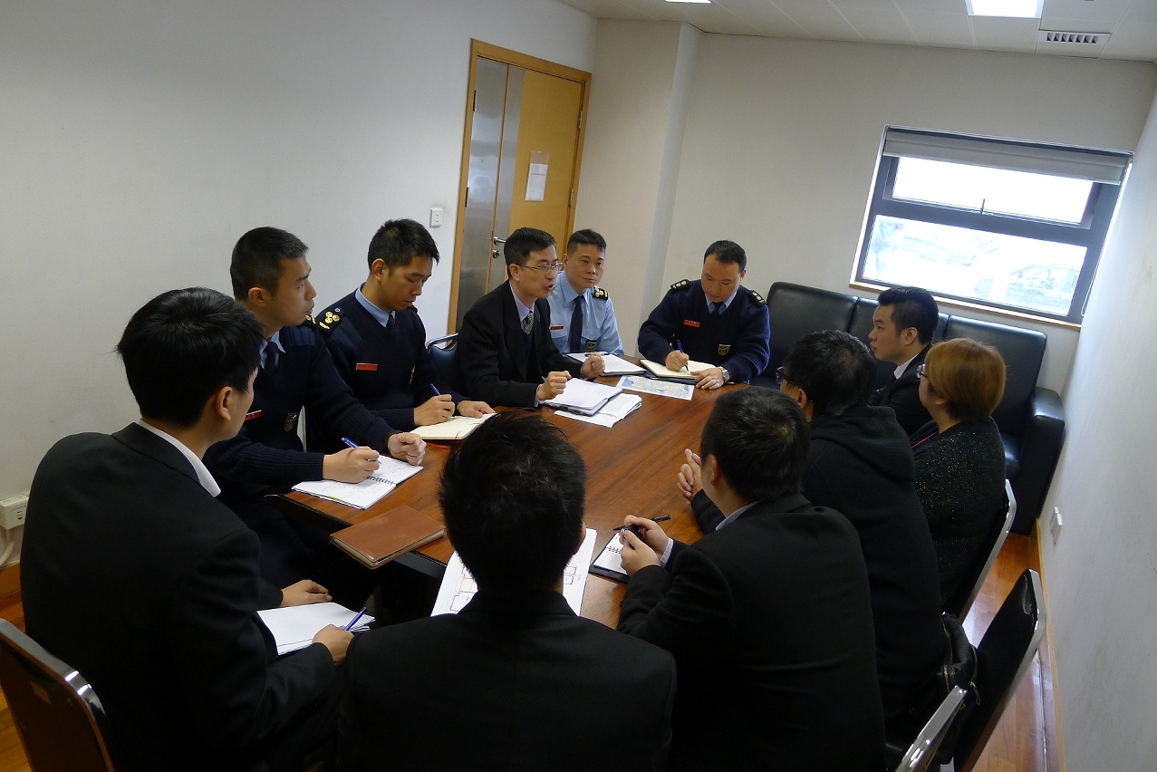 O Corpo de Bombeiros realizou a reunião de comunicação de prevenção contra incêndios com os representantes do Hotel Venetian de Macau, Hotel Four Seasons de Macau, Sands Cotai Central de Macau e Hotel Sands de Macau