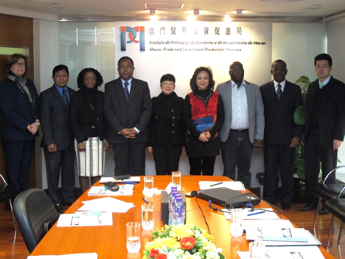 O Secretariado Permanente do Fórum de Macau visitou o Instituto de Promoção do Comércio e do Investimento de Macau (Foto 1)