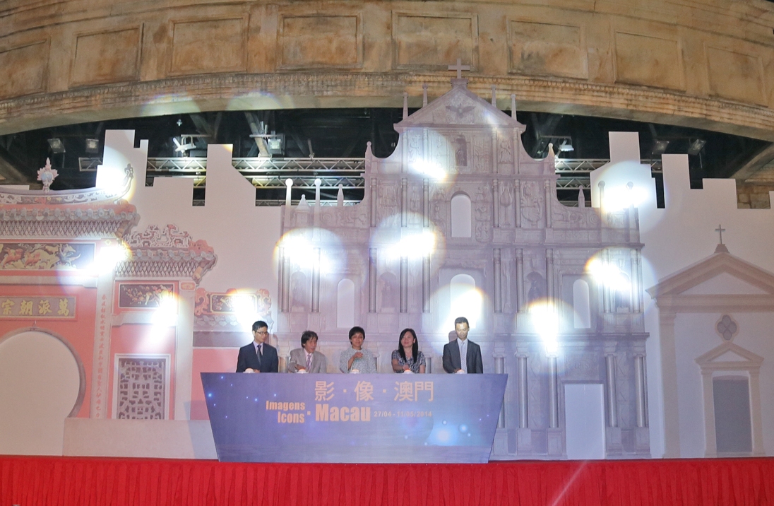 Convidados presidem à cerimónia de abertura de “Imagens．Macau”