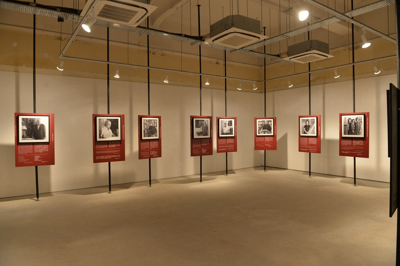 Exposição de Retratos - Escrever Macau em Português