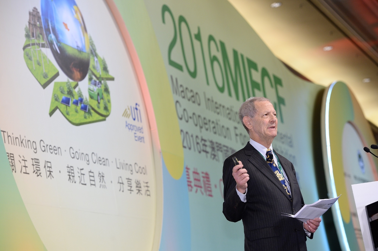 Dr. Walter Stahel providing a lecture titled “Explaining the latest trends in circular economy developments”