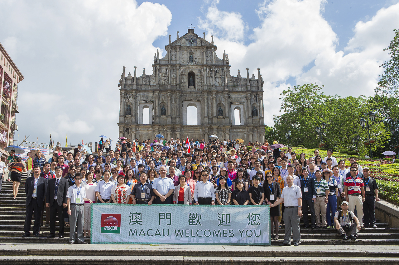 Group photo of delegation and MGTO officials