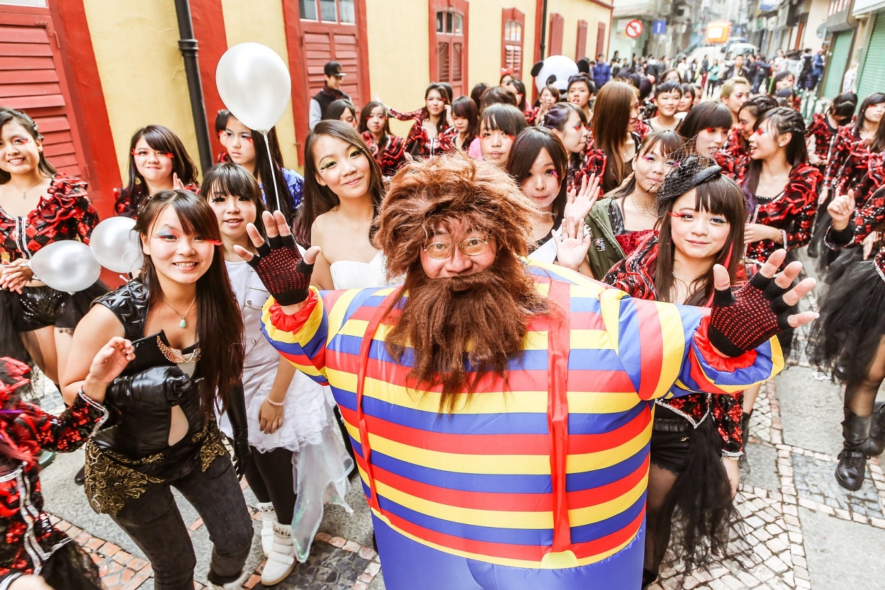 “Parade through Macao, Latin City” in commemoration of the 15th Anniversary of Macao’s Handover to China